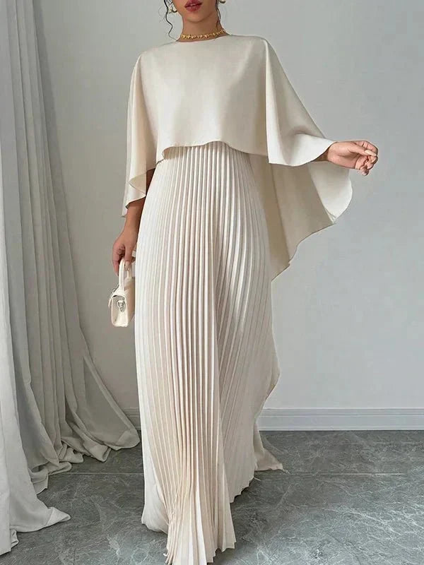 Manuela | Elegant Plisserad Cape Maxiklänning