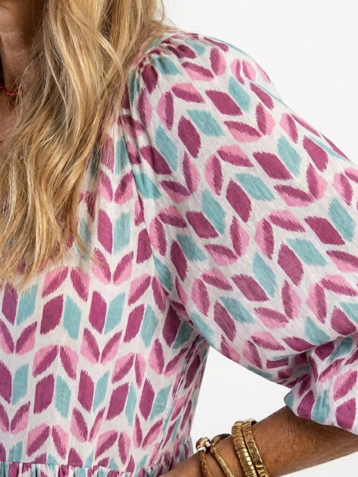 Mireya | Geometrisk Tryck Långärmad Tiered Midi Klänning
