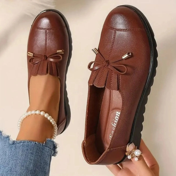 Bruna loafers Siri med rosett och plattformssula