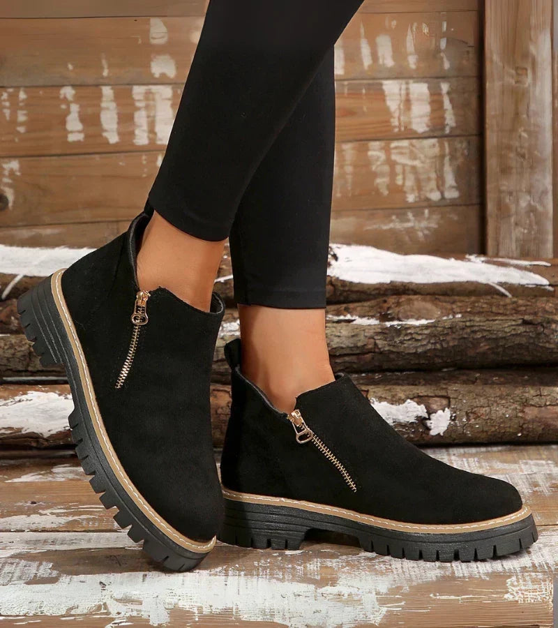 Bengta ankelboots i mjuk svart
