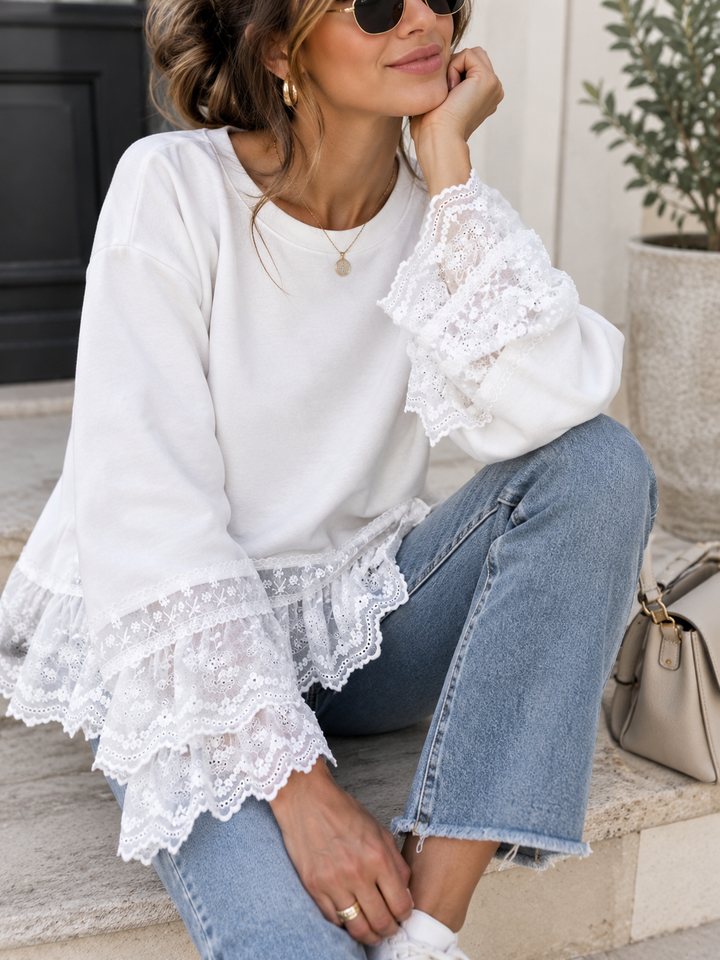 Francheska | Avslappnad Oversize Sweatshirt med Spetsinsatser