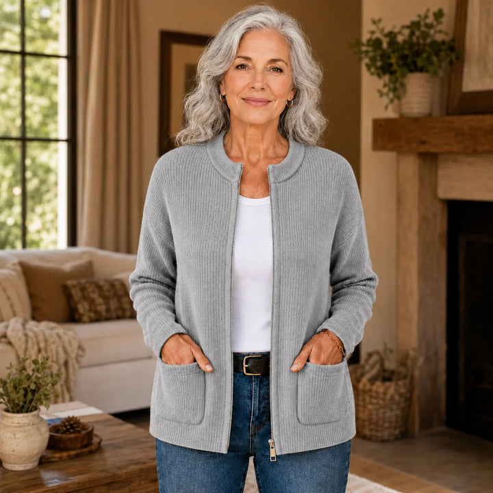 Astra | Tidlös Stickad Cardigan