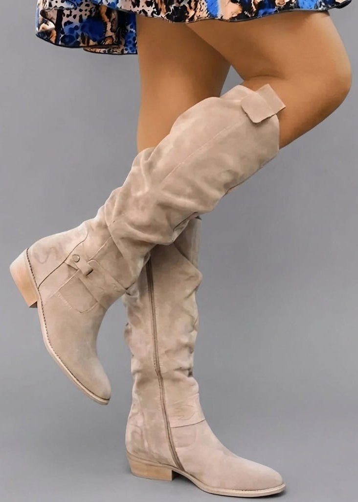 Eva-Maria knähöga stövlar i beige