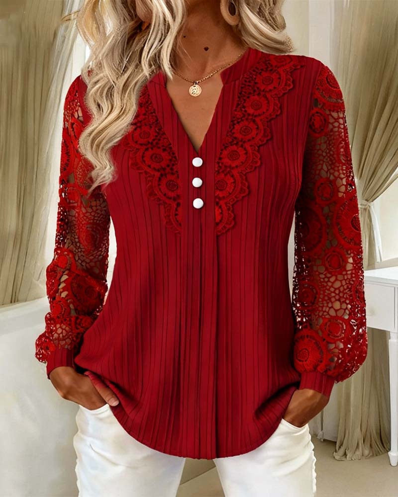 Elin | Blus med spets och V-hals
