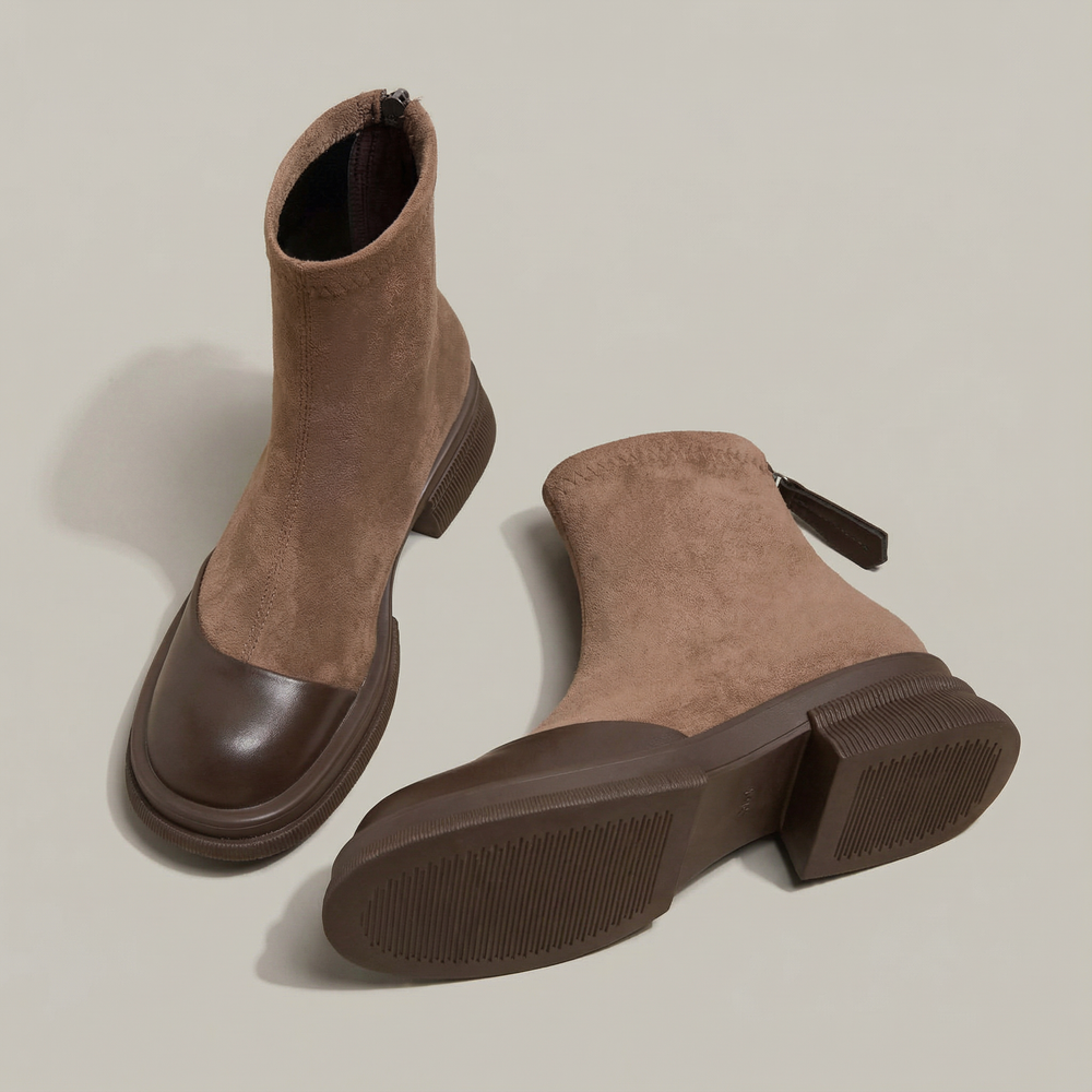 Torun ankelboots i brunt, sedda uppifrån och från sulan