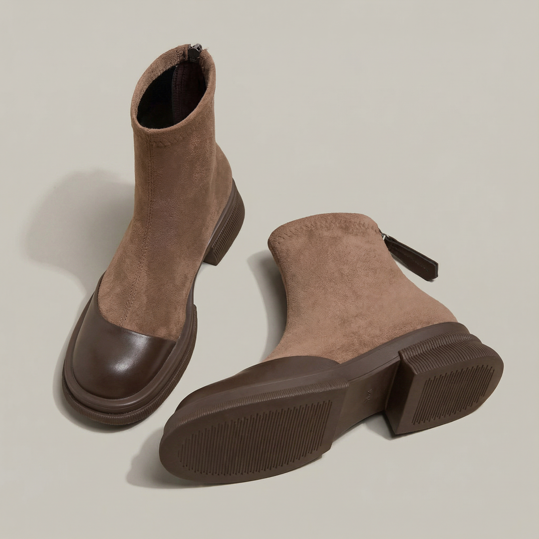 Torun ankelboots i brunt, sedda uppifrån och från sulan