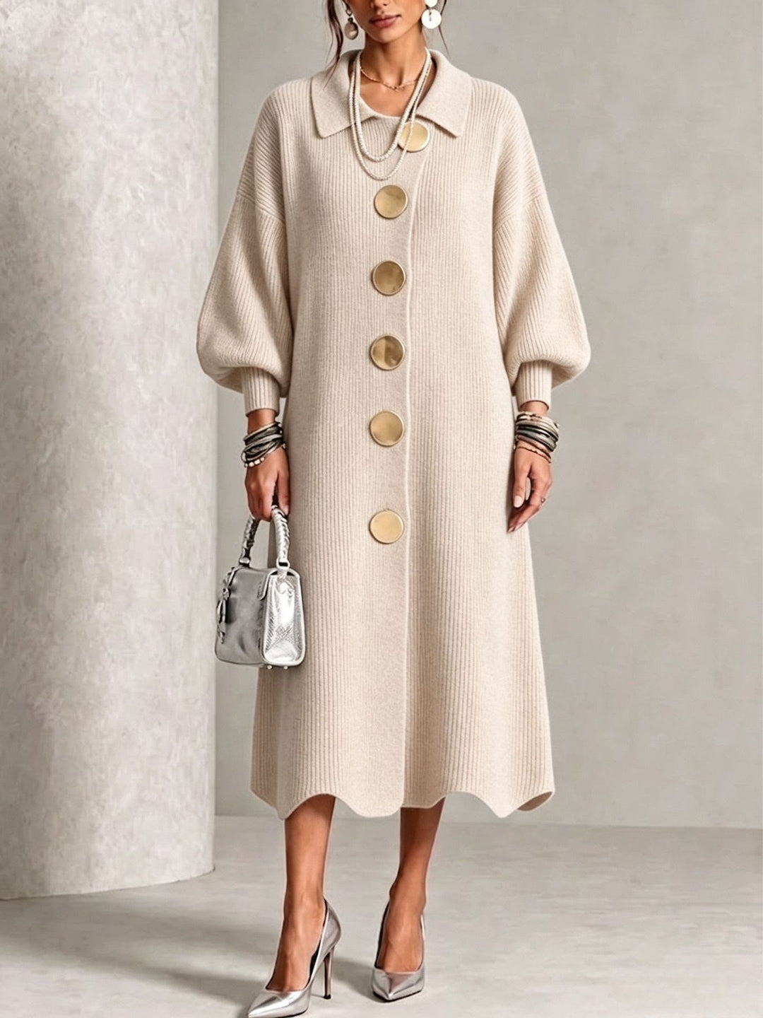 Emmanuela | Elegant Knappstickad Klänning