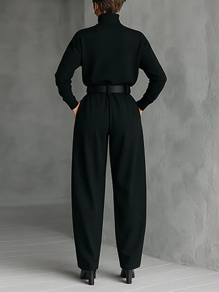 Belly | Tvådelat set med långärmad höghalshuvtröja i svart och rakbenade byxor (inklusive bälte)