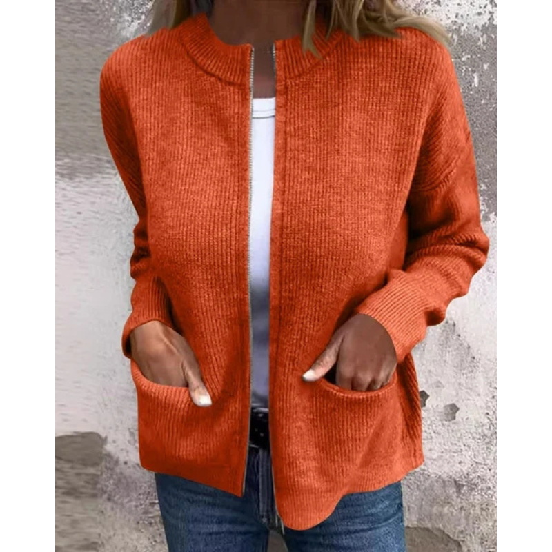 Astra | Tidlös Stickad Cardigan