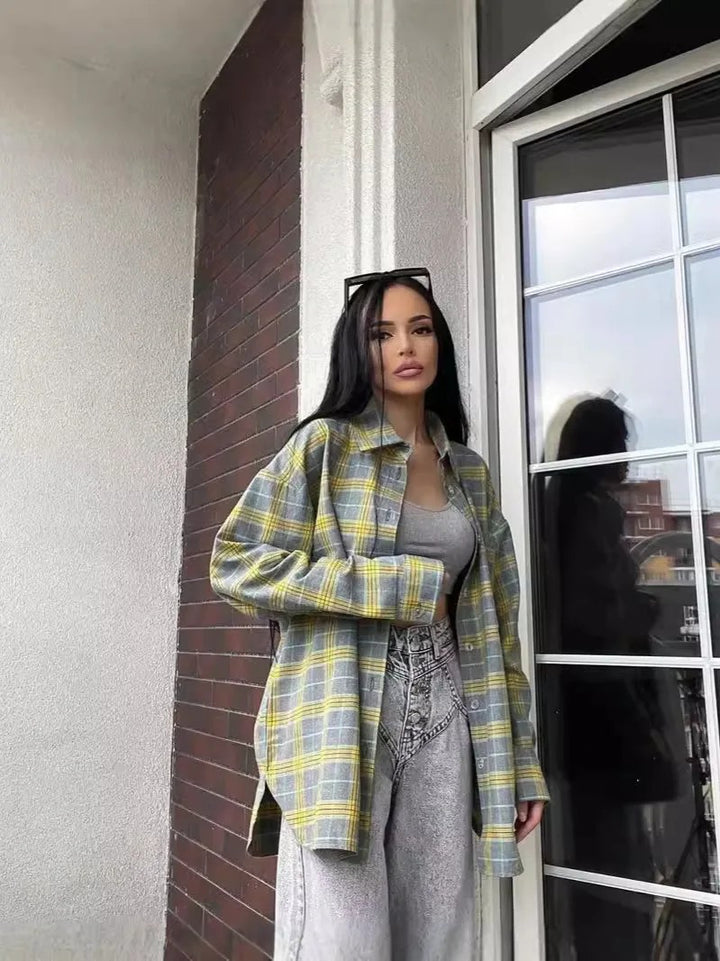 Betty rutig flanellskjorta i gult och grått, oversized passform