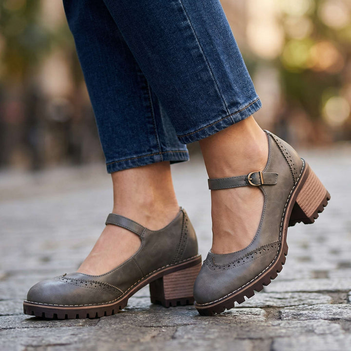 Bonnie | Brogue Detalj Blockklackar