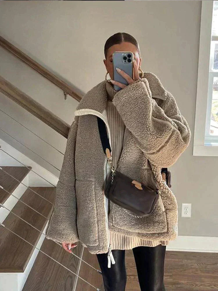 Theresa | Oversize-teddyjacka med ståkrage