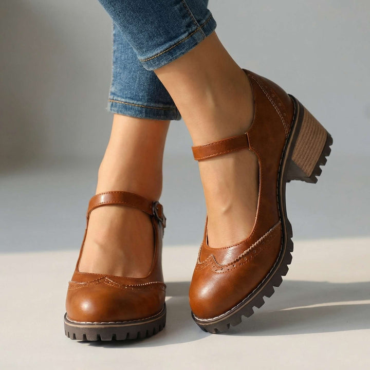Mimmi | T-Strap Mary Jane Klackar