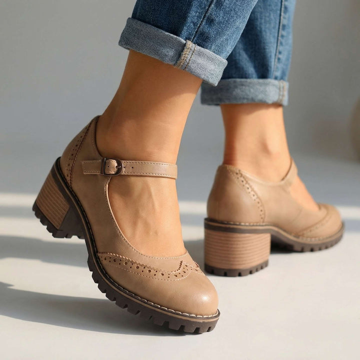 Mimmi | T-Strap Mary Jane Klackar