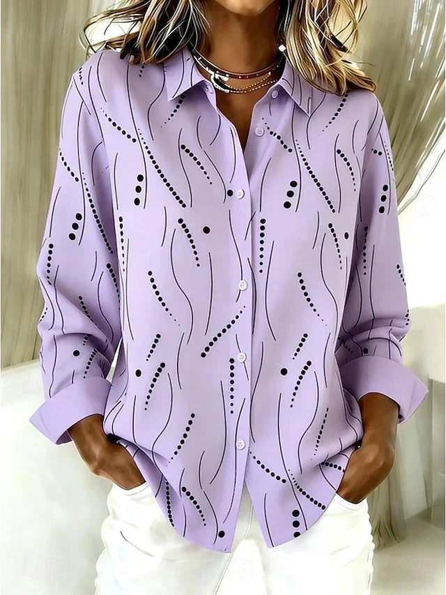Birgitte – ledig blus med tryck i lila