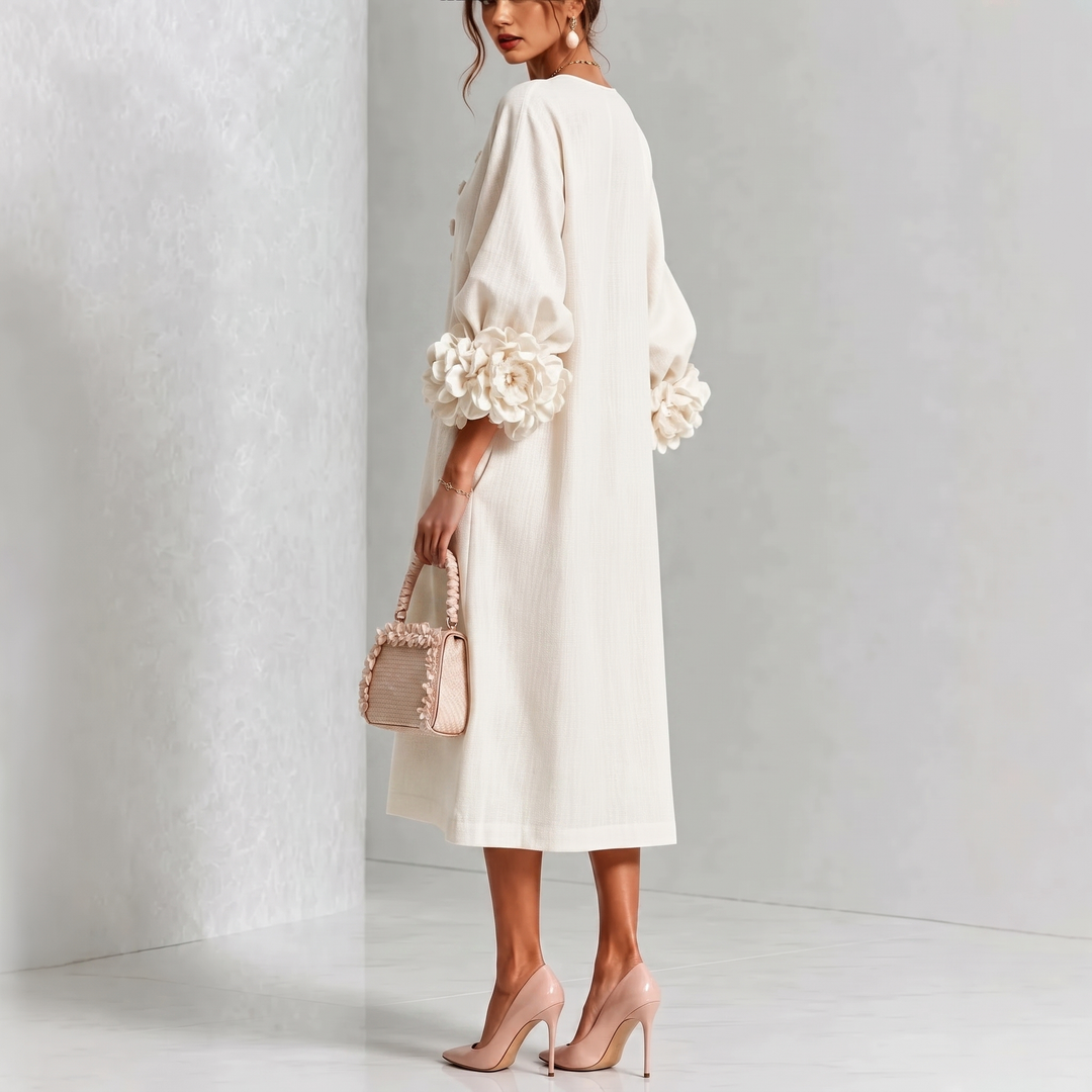 Isha | Blommig Midiklänning med Rosformade Ärmar