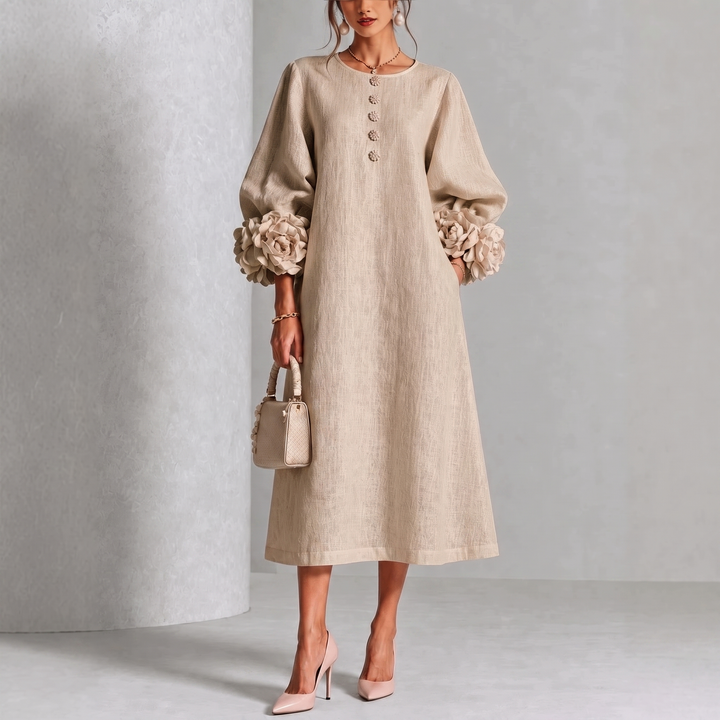 Isha | Blommig Midiklänning med Rosformade Ärmar