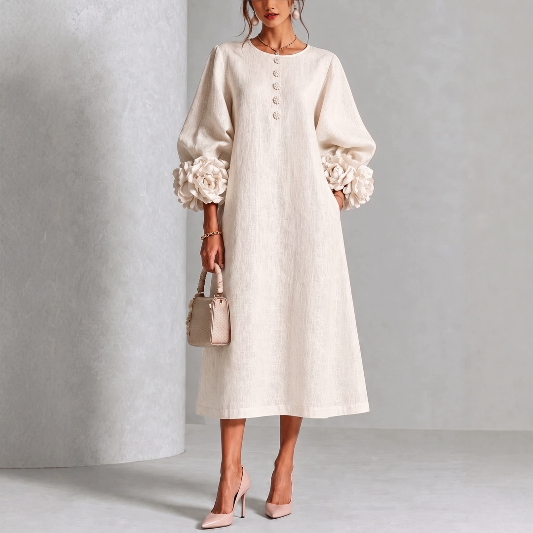 Isha | Blommig Midiklänning med Rosformade Ärmar