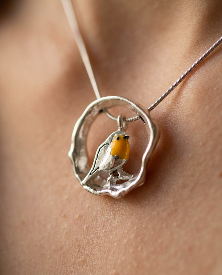 Estrid | Silver Robin Fågelhalsband