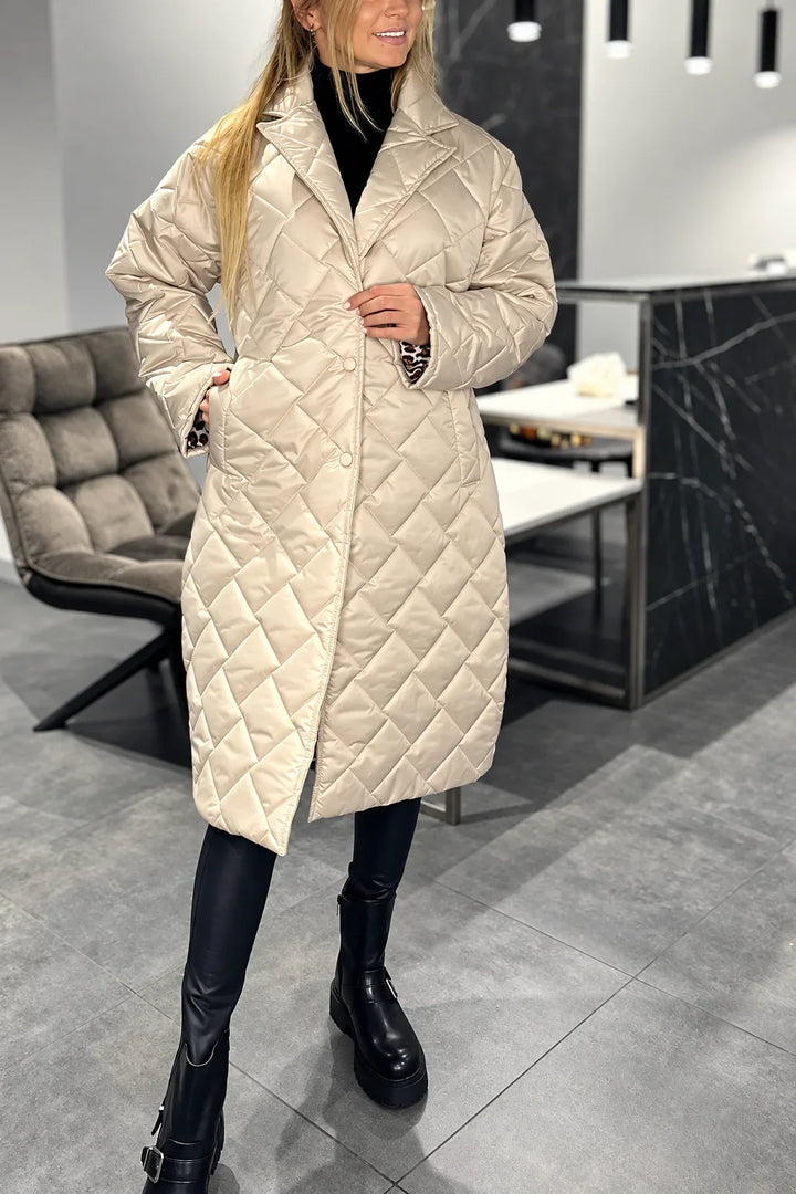 Beda quiltad kappa med leopardfoder i beige
