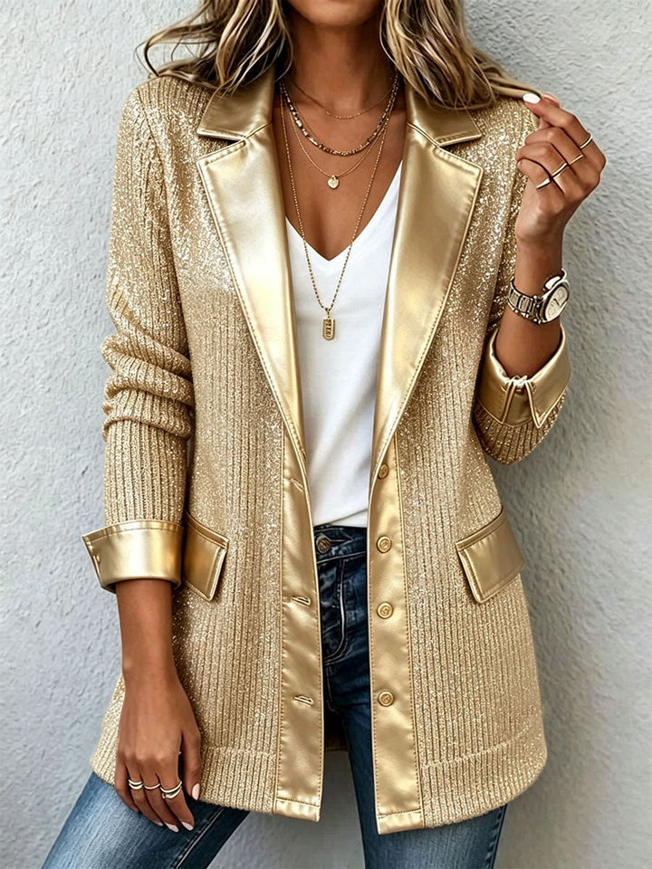 Karla | Chic Guldstickad Blazer Med Sleek Konstläderdetaljer