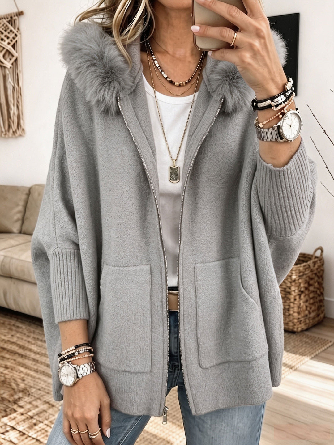 Berna | Stickad cardigan med pälsluva