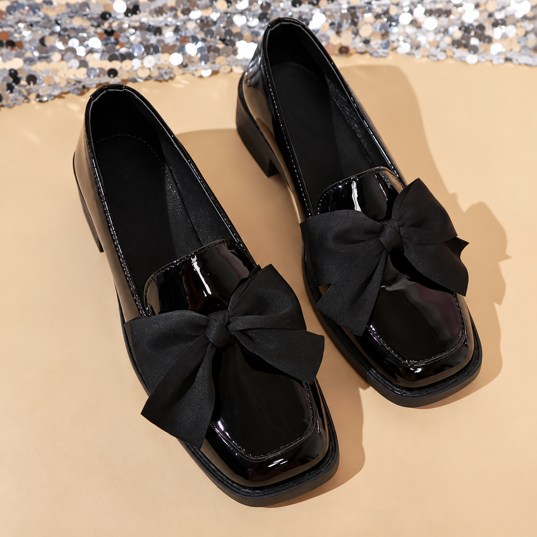 Ett par Inga-Maj loafers med blockklack