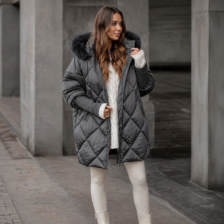 Pernilla | Oversized Quiltad Parka Med Fuskpälshuva