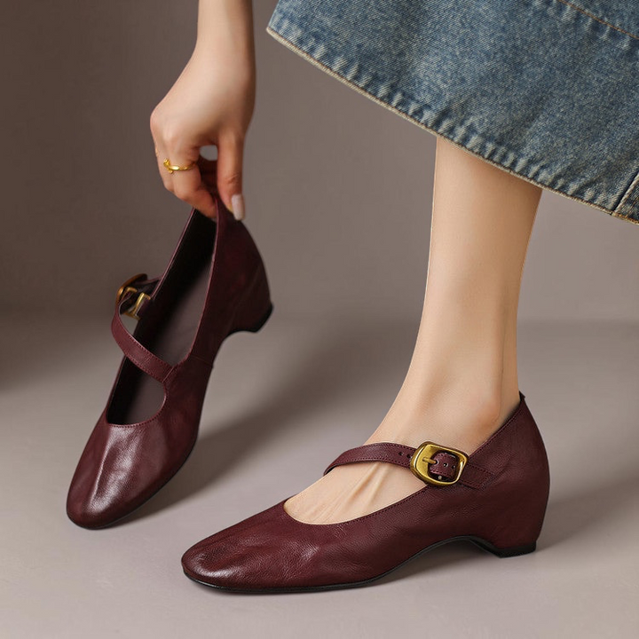 Quira | Rundtåig Mary Jane Flat